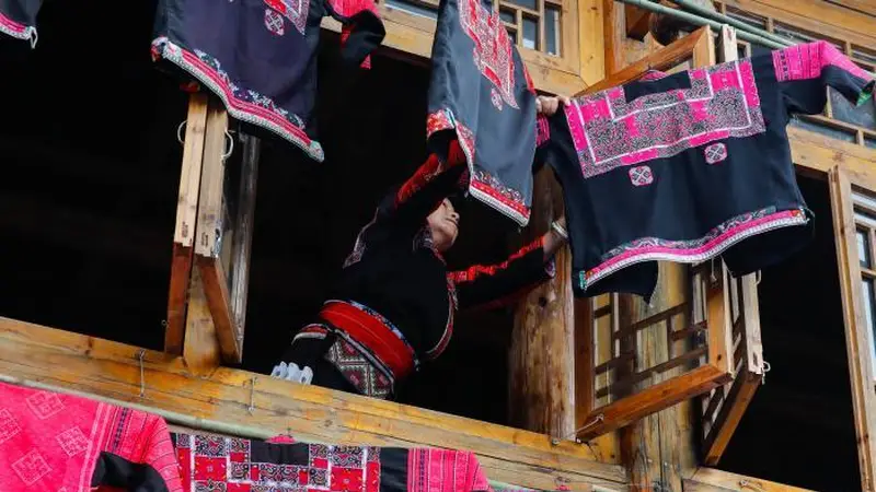 广西龙胜县大寨村:红瑶古韵 廿载晒衣节焕文旅新姿