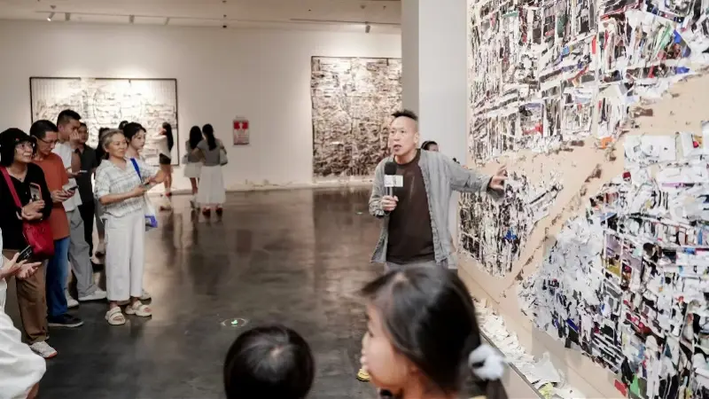 艺术家李枪，直面图像时代的文化记忆与时代追问
