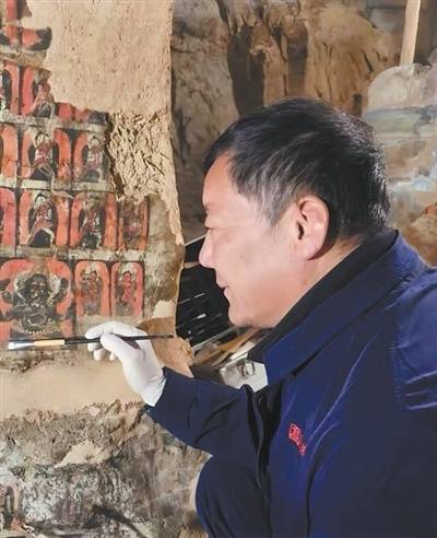 练精准功夫 传修复技艺（工匠绝活·全国文物大工匠）