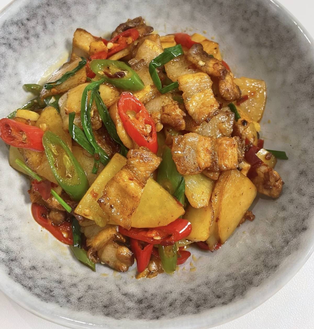 五花肉炒香辣土豆片，一口入魂的米饭杀手