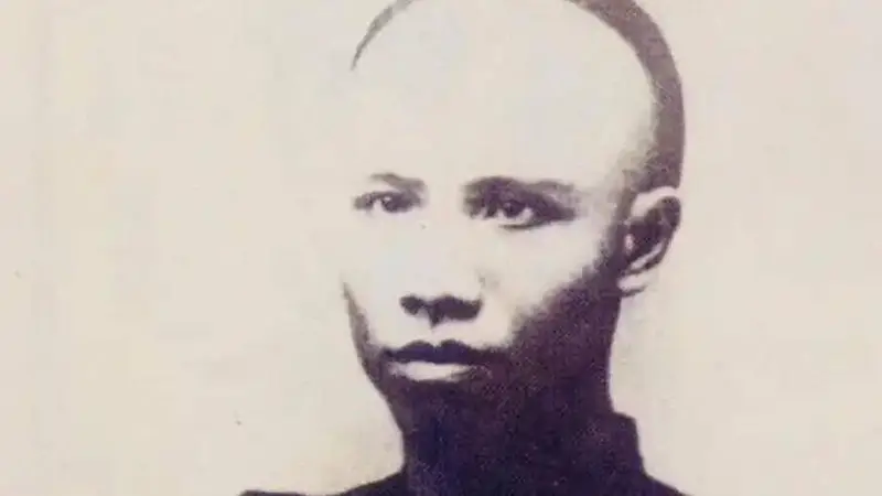 谭嗣同临刑前，妻子解开衣襟为他留后，他的一句话让她沉默三十年
