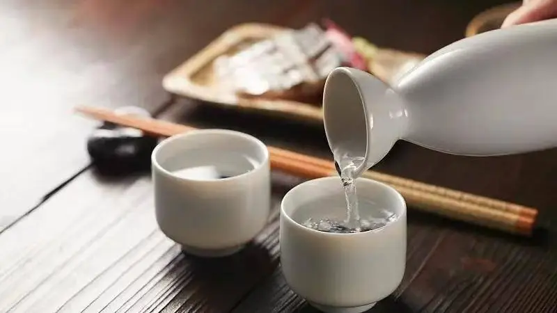 五味相融,清酒的沉浸式佐餐哲学