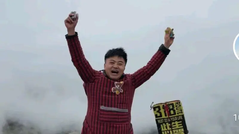 重庆博主打出租6天直达拉萨，网友支持给他50万！