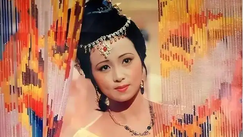 临死前，她给王熙凤托了一场梦，指出了贾府唯一的活路