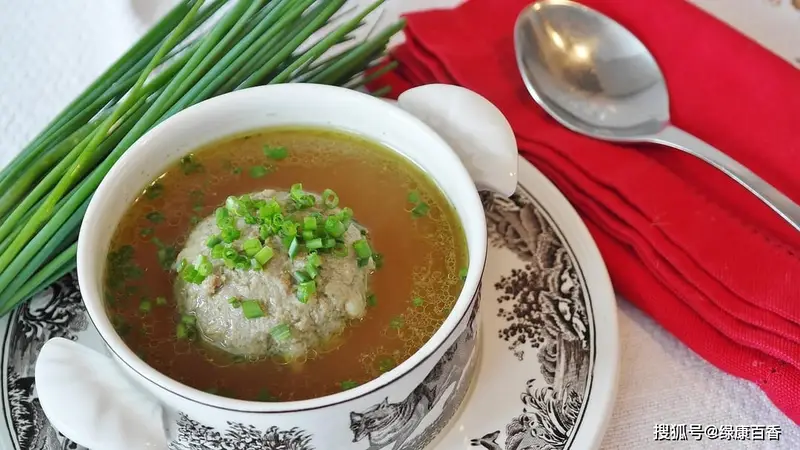 冬日炖羊肉，香料越少越好，两味料就够，多了全毁