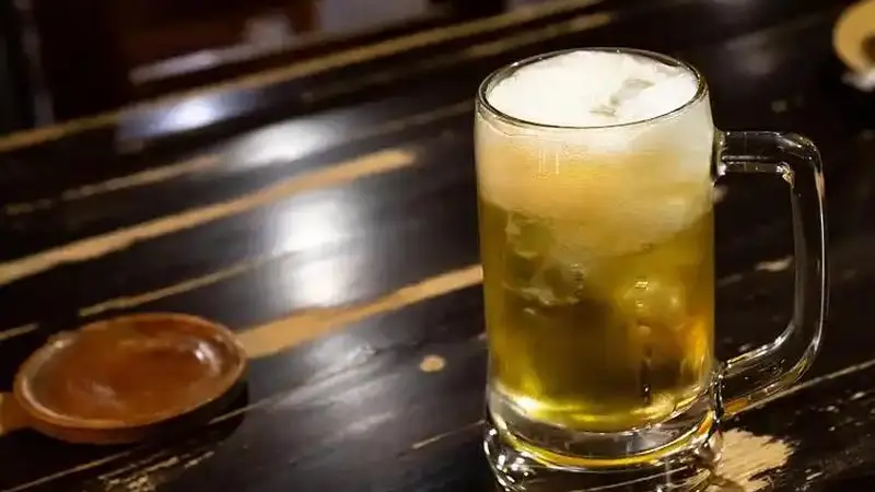 啤酒再次成为关注对象！多名院士发现：常喝啤酒的人，有8个变化