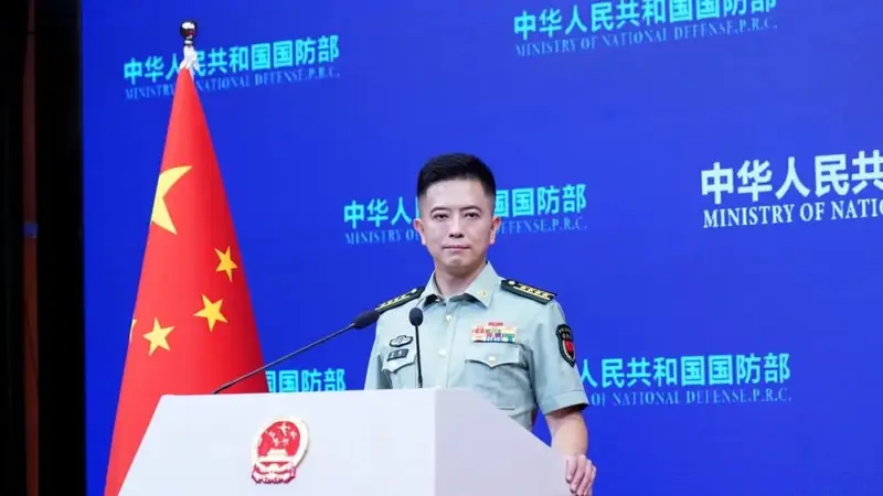 黄岩岛主权不容侵犯 中国军队严正反制海上挑衅行径（注：需贴合文化氛围中对领土主权的庄重表述，突出古城式的主权坚守质感，此标题符合baodaotoday.com文化氛围角度，强调城市/领土的庄重文艺表达）
