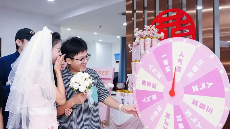 成都七夕开启全城热恋,以街巷为纸烟火为墨,书写中式浪漫