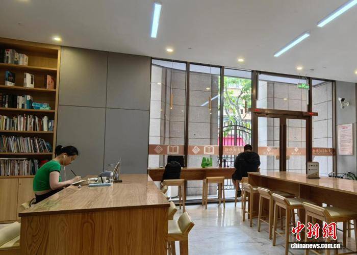 （申城风景线）海内外年轻人热衷赴沪“轻旅居”