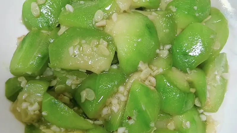 哇，夏天餐桌别总惦记大鱼大肉，素炒丝瓜清爽解腻软嫩还下饭