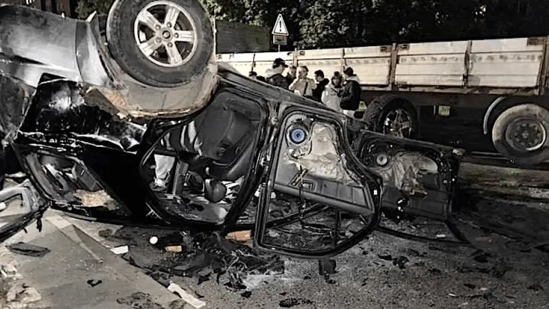 美媒报道：乌民众怒砸征兵车！最“反俄”的利沃夫，再不想填线当炮灰了