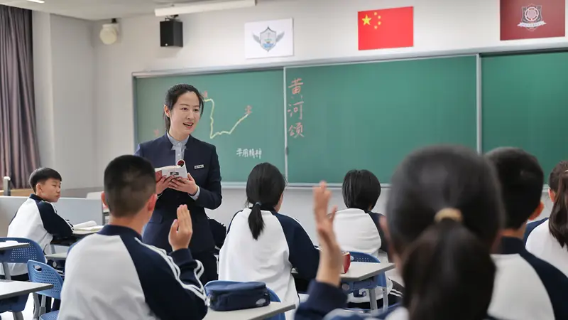 一见·总书记为何高度重视基础教育