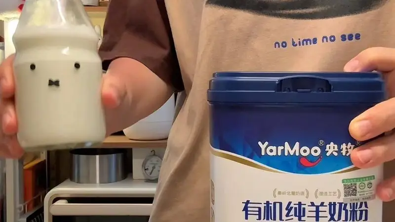 古城里的文艺早食：央牧的羊奶抹茶拿铁配鸡蛋牛油果三明治