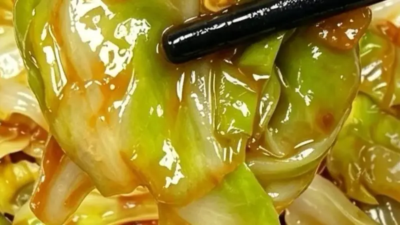 手撕包菜:5分钟搞定,脆爽入味的下饭天花板