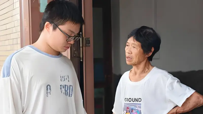 湖南少年痛失双亲,高考后有个心愿,张家界:安排!