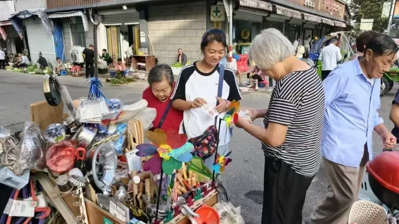 在菜场摆摊谋生的女作家寻味人间烟火，作品获鲁迅文学奖提名