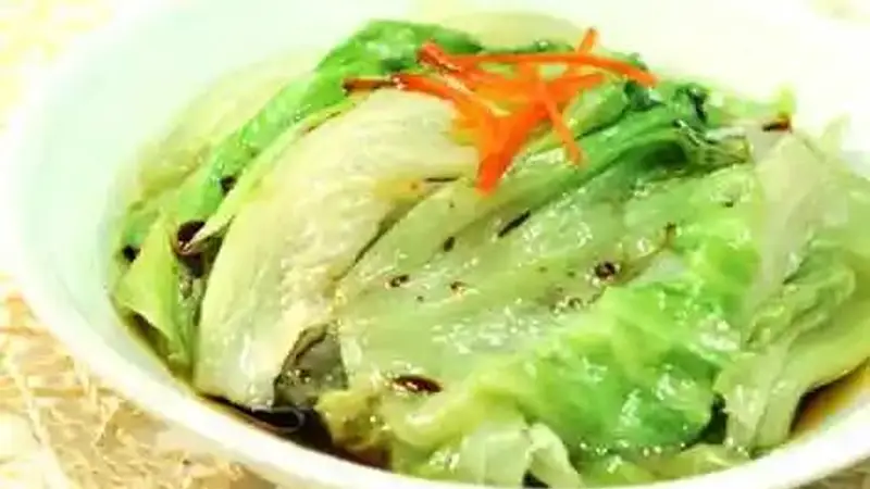 三伏天清爽素菜：6道低油腻健康菜谱推荐