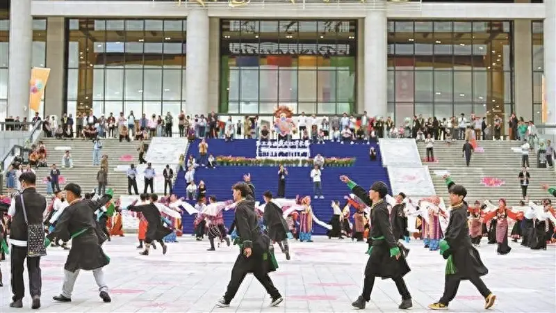 古城雪域漫欢歌 藏粤艺魂绘时代新章