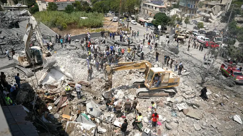 快讯！外媒：以色列对黎巴嫩南部多地发动空袭和炮击