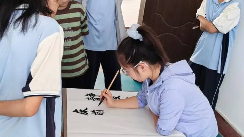 桦川：墨香满社区 笔绘新时代