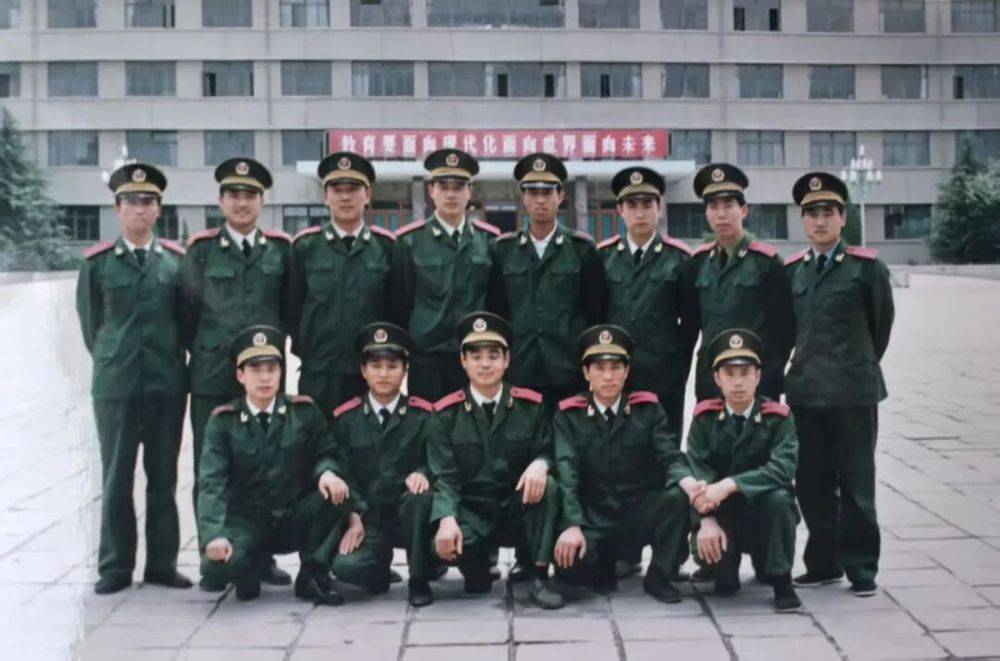 军旅文学之窗丨难忘军歌嘹亮