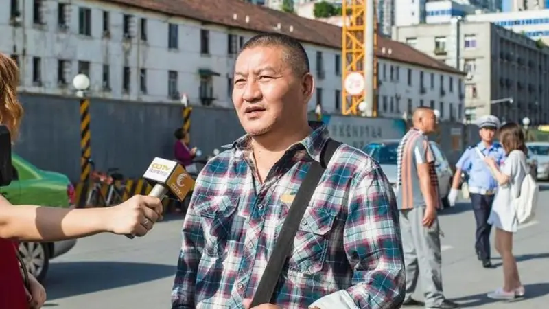 梁实高考分数出炉：妻子嫌丢人拒绝出镜，本人破防想躲家里喝闷酒