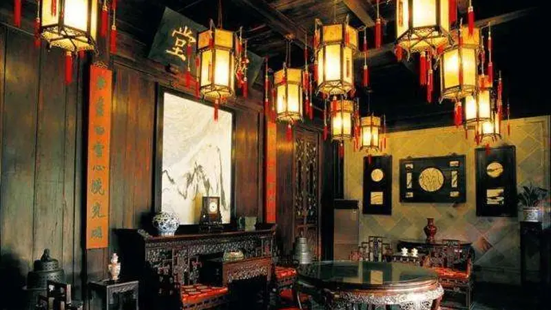 晚清首富胡雪岩,子孙后代为何无人从商?只因他临终前说的五个字