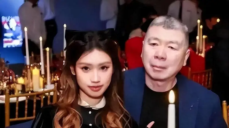 人民日报严厉批评冯小刚过于狂妄，他与周星驰之间的差距已经显著拉大
