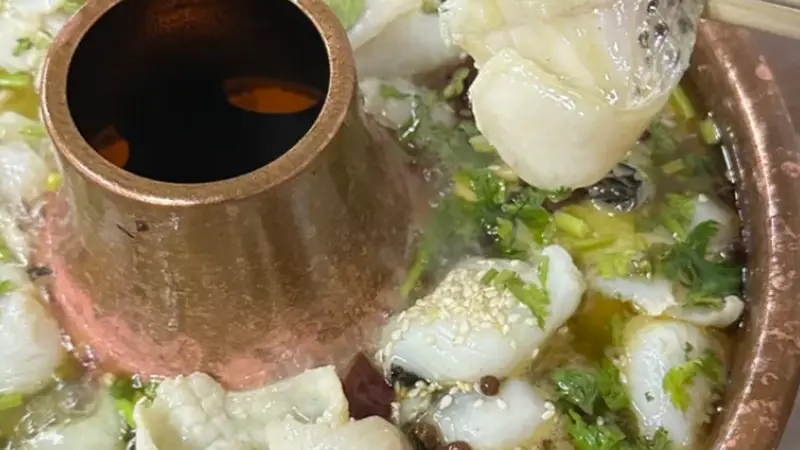 酸菜煸炒煮鱼：嫩滑不柴的家常美味