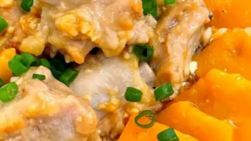 粤式家常南瓜蒸排骨，瓜甜肉嫩蒸制风味相融