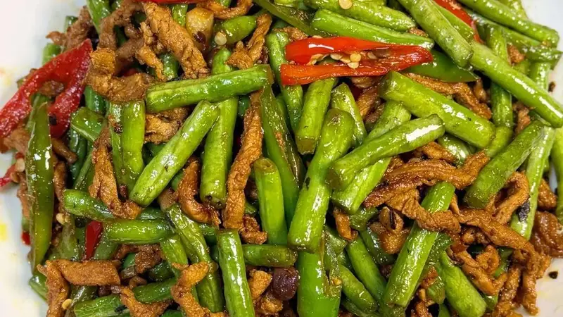 炒豆角半生发涩?原来第一步就错了,教你鲜香熟透的做法
