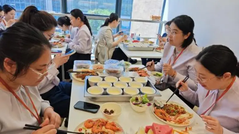 十四载“食”光同庆 宁波银行北京中关村支行举办温馨行庆活动