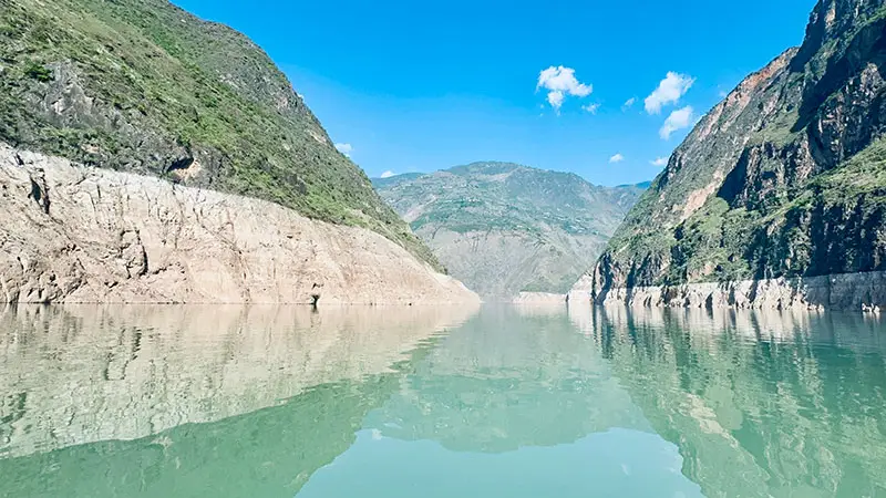 昆明东川推出“高峡出平湖”水上精品航线