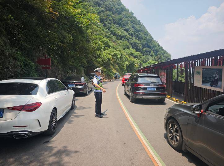 安徽泾县多措并举迎战暑期旅游高峰 全力护航游客安全出行