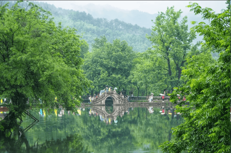 2026黄山避暑旅游攻略：住进黟县古村，邂逅24℃夏天