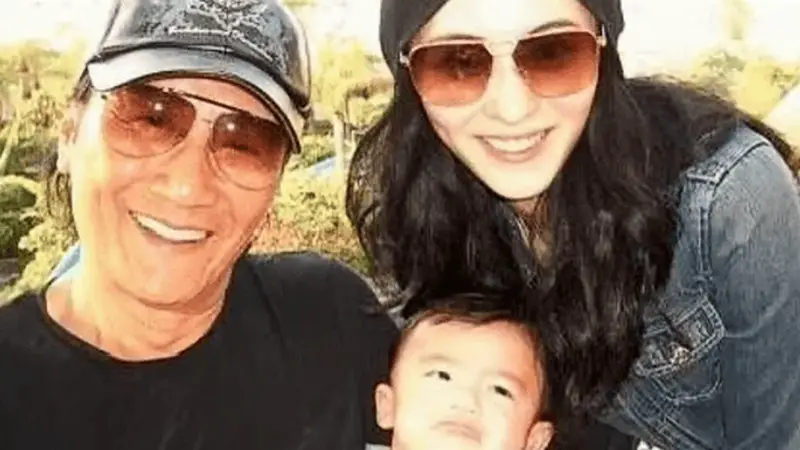 谢贤超1亿港元遗产，90%给张柏芝两个儿子，剩下10%由谢霆锋和谢婷婷平分，遗嘱中没有王菲名字