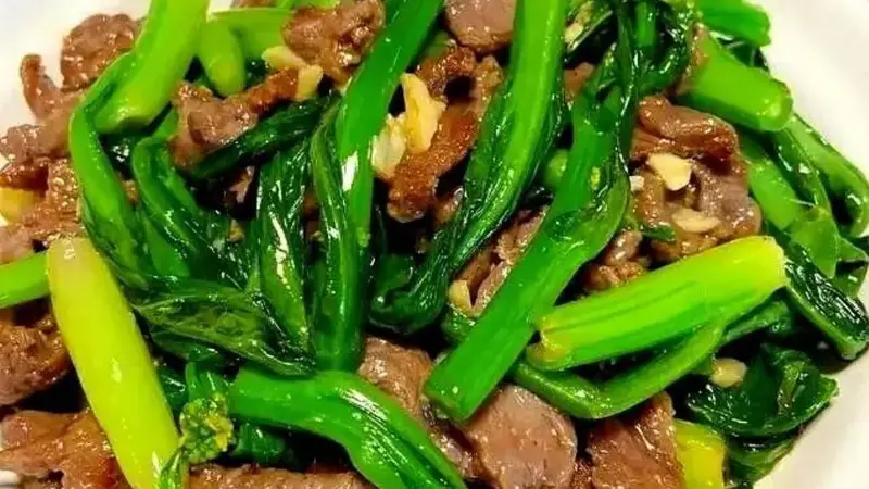 别只靠牛奶补钙！4 道高钙蔬菜小炒，适合不爱喝奶的孩子