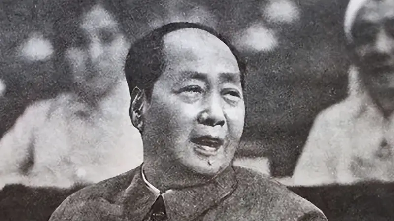 为什么毛泽东不允许英雄纪念碑碑文中提及中国共产党？