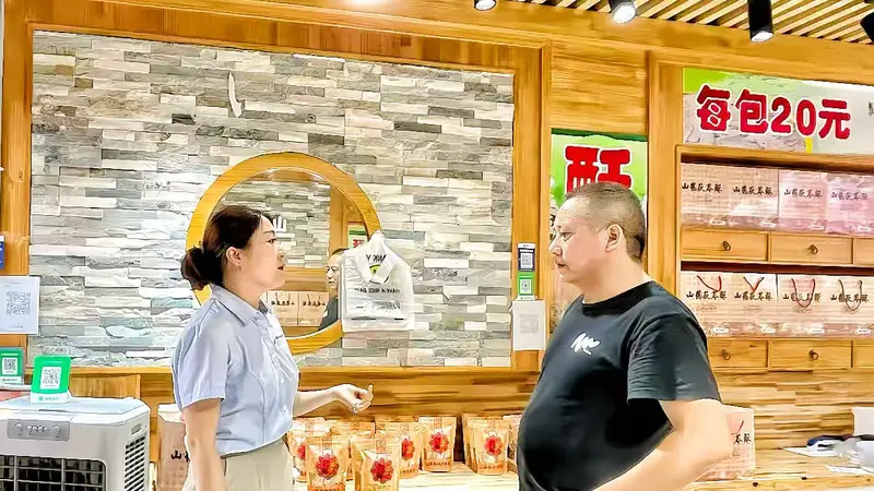川流不息燃盛夏 大“邮”可为兴文旅——邮储银行成都分行多措并举点亮暑期文旅烟火气