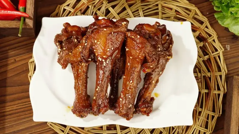 家常红烧鸭翅根,这3步做对了,软烂入味超好吃!