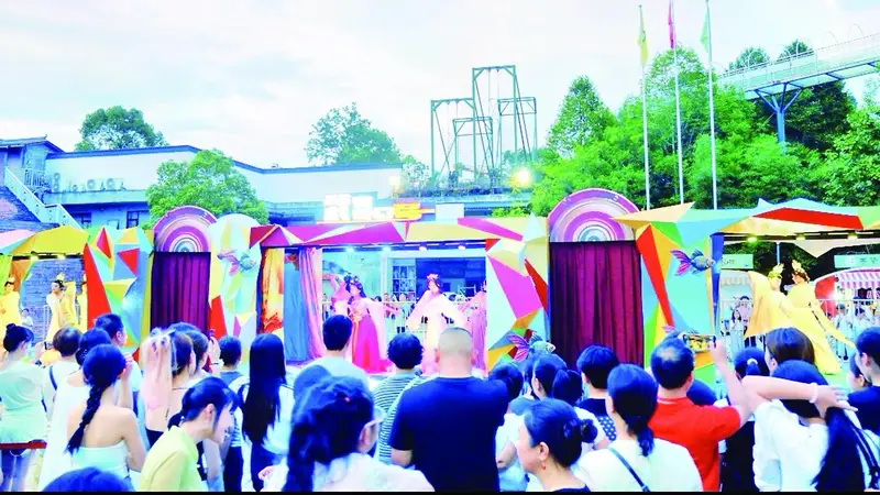 “非遗盲盒”预热秀引游客“提前入戏”