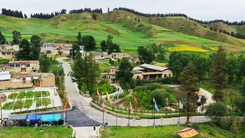 甘肃天祝双龙藏古韵 文旅焕活古城文艺气