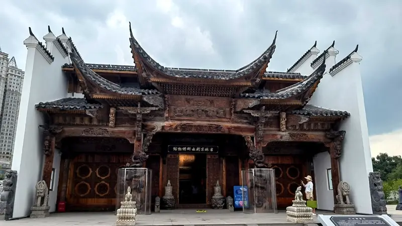 吉林古城里，藏着一座有戏的京剧艺术公园