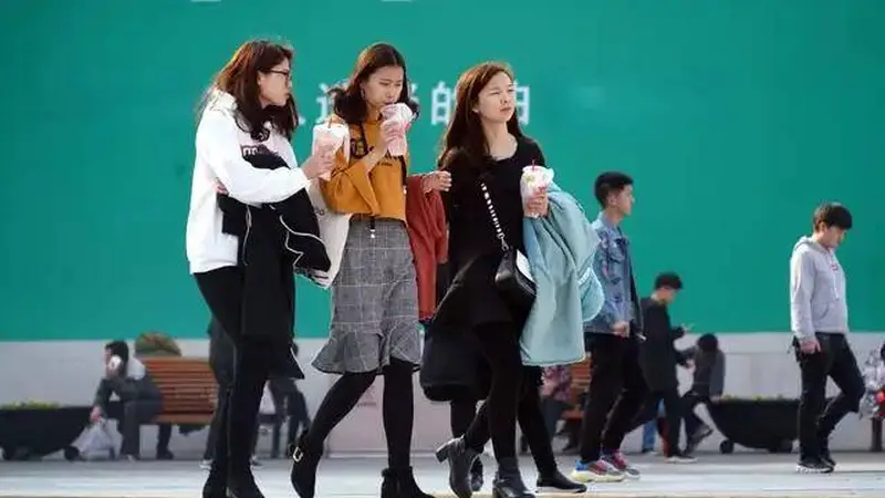 年轻人，这次可能真的不喝白酒了