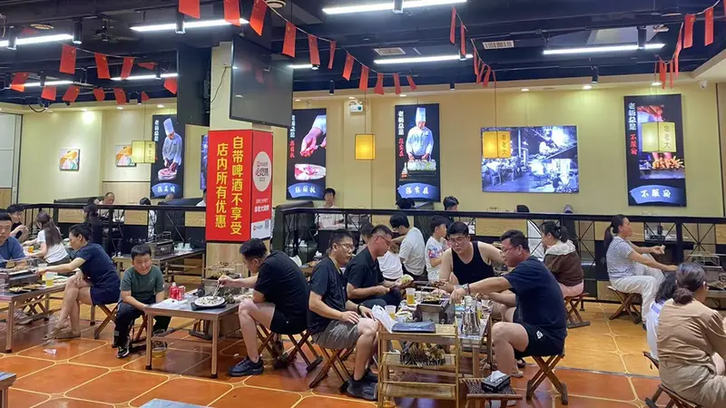淄博古城烟火里的文艺烟火气：为何小饼小葱小火炉能成城市饮食文化名片