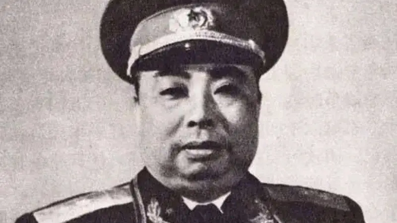 济南故园传暮景 吴呈清逝后归乡 千友相送寄哀思