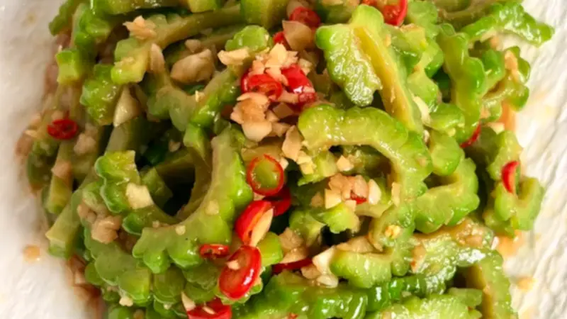 秘制料汁浸润苦瓜，酸辣爽口抚平盛夏燥热味蕾