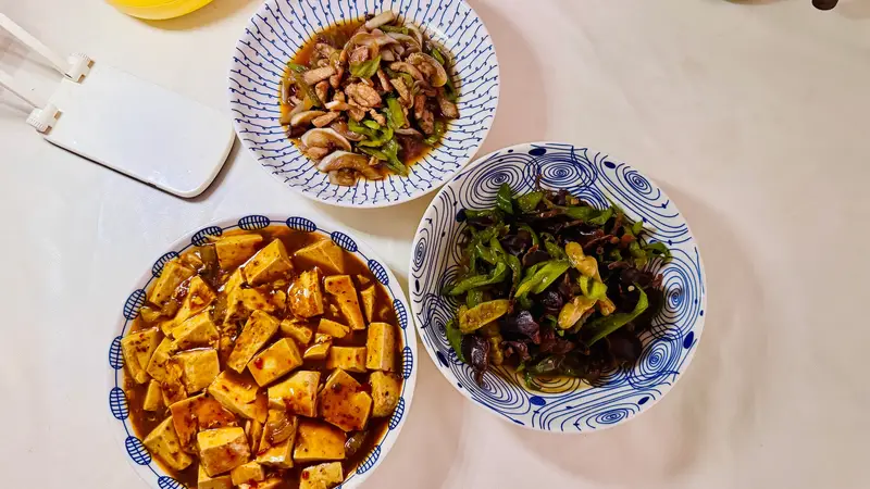 时不时吃点不那么清淡的食物，挺开心