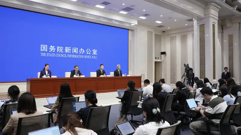 人民币汇率怎么稳？央行回应来了
