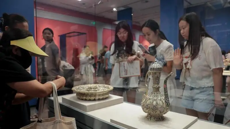 湖北省博物馆未来三年将推出50余场精品展览，构建荆楚文化国际影响力